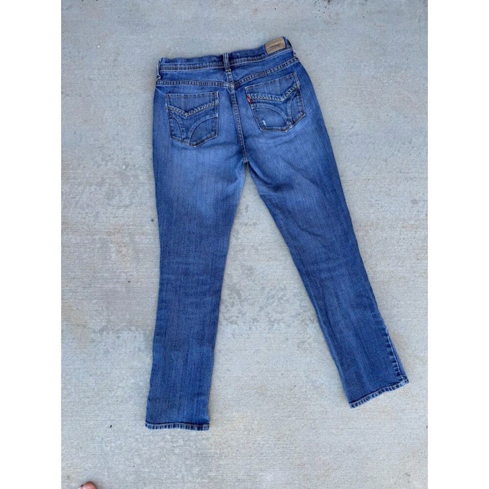 Levi's Women's 505 Straight Leg Dark Wash Casual Fancy Pocketed Jeans Size 2